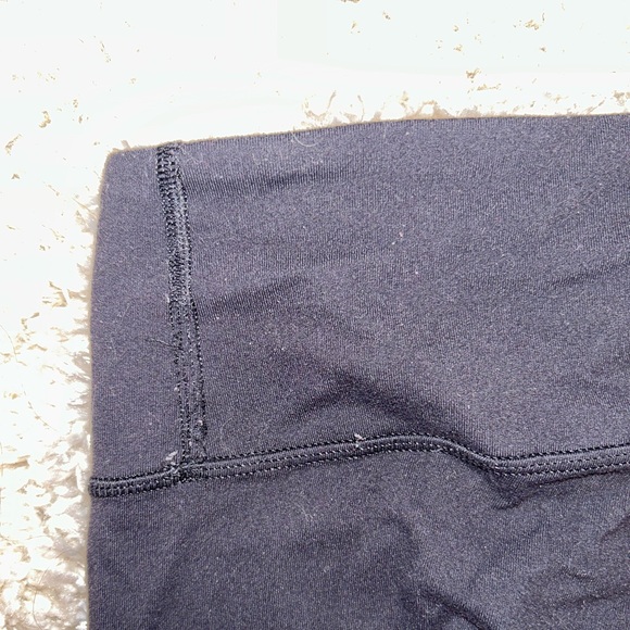 Lululemon Wunder Under Leggings - Size 4 - Picture 3 of 5